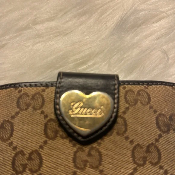 Gucci GG Canvas Heart Wallet Small Wallets GUC - Picture 6 of 13